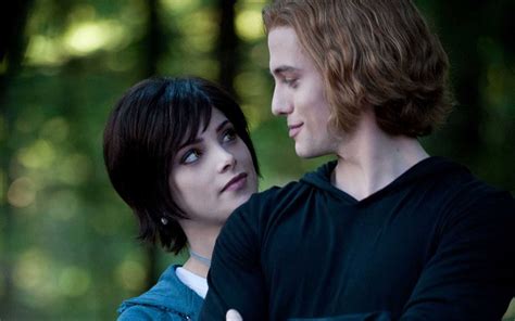 Twilight: 20 Wild Details Only True Fans Know About Jasper Cullen