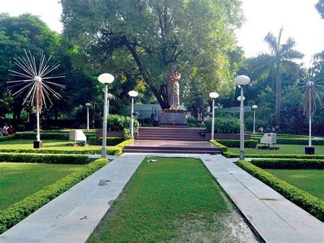 Chandrashekar Azad Park / Alfred Park, Prayagraj - Timings, Entry Fee, Best Time to Visit