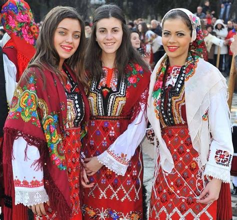 Pin by Svetlina on Bulgarian Folk Costume | European costumes ...