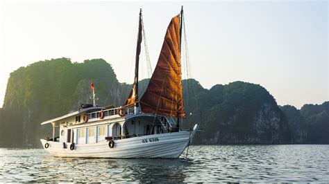 Bhaya Legend I - Luxury Hotel In Halong Bay | Jacada Travel