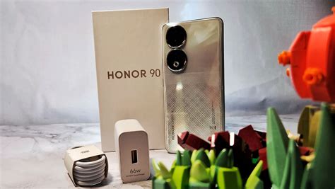 Honor 90 First Look - Hands On with their latest 200MP camera packing ...