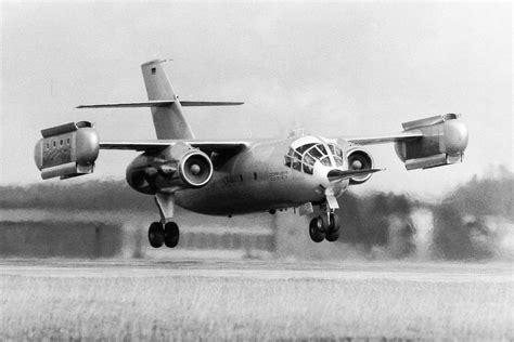 Dornier Do 31 - an experimental VTOL jet transport : r/aviation