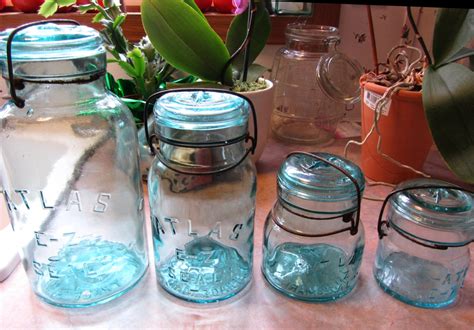 10 Rare & Most Valuable Old Mason Jars to Find (Value Guide)