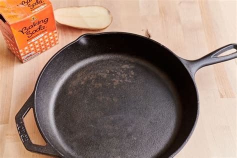 We Tried 5 Methods for Cleaning Cast Iron Skillets and Found a Clear ...