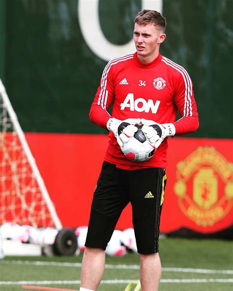 Man Utd goalkeeper confirms he will not be on pre-season tour — Stretty ...