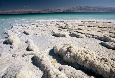 Strange Salt Formations in the Dead Sea | Amusing Planet