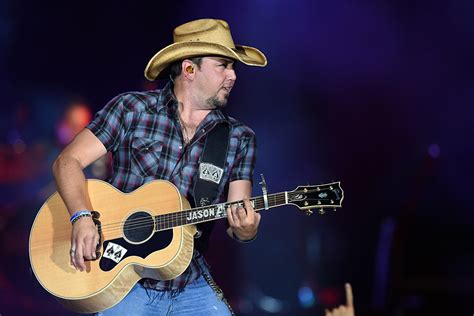 Jason Aldean Previews Title Track for New Album 'Rearview Town'