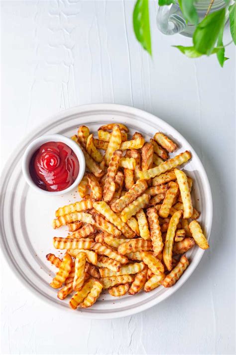 Air fryer crinkle cut fries: Quick and easy! - The Flavor Bells