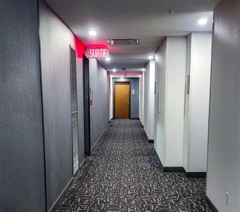 Avis: AC Hotel Marriott Montréal Centre-Ville | Milesopedia