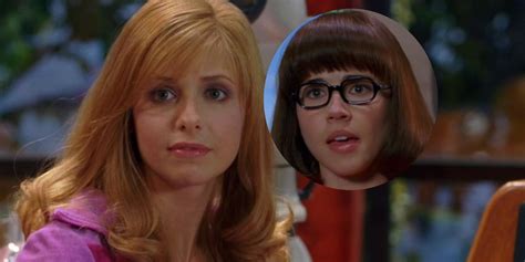 Scooby-Doo's Cut Velma & Daphne Kiss Confirmed By Sarah Michelle Gellar