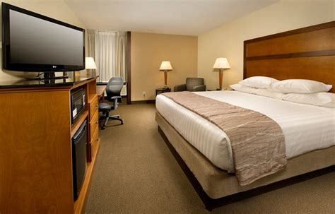 Drury Inn & Suites Springfield, IL - Drury Hotels