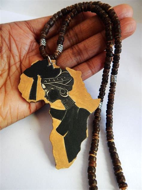 African Woman African Necklace Africa Jewelry Beaded Necklaces Wooden ...