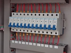 Miniature Circuit Breaker - How It Works | Tameson.com