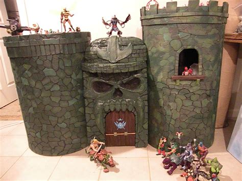 Castle Greyskull / He-Man | 80s cartoons, Masters of the universe, Cool toys