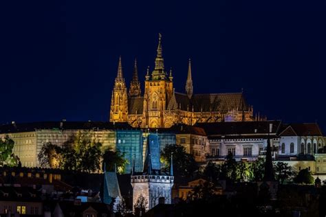 Premium Photo | Night view on castle of prague in czech