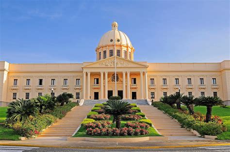 Visioni Sogni Fantasie: El Palacio Nacional de la República Dominicana