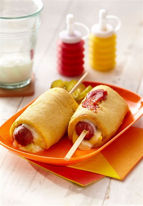 Baked Cheesy Corn Dogs are a fun summertime lunch for the kids. I Love Food, Good Food, Yummy ...