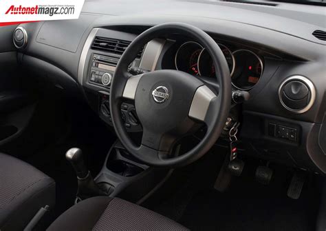 Interior Nissan Livina | AutonetMagz :: Review Mobil dan Motor Baru Indonesia