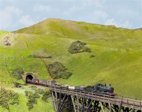 Tips For Creating Realistic Model Railroad Scenery