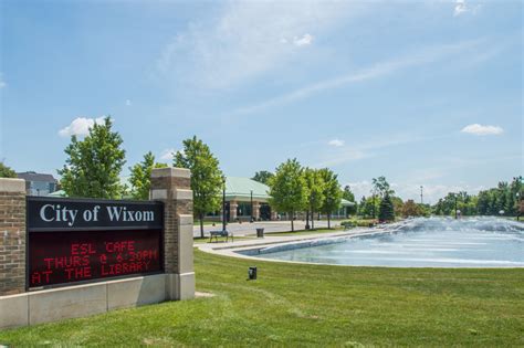 Wixom Mi Community and Real Estate