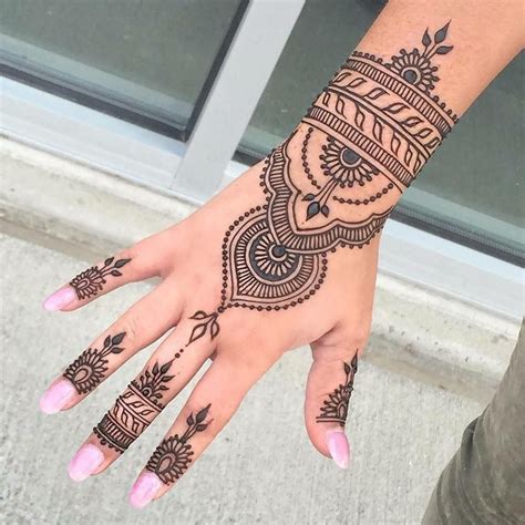Pin by DENYZ FLORES on Tattoos | Henna designs, Henna tattoo hand, Henna tattoo designs