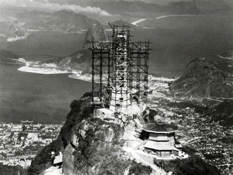 Construction of the statue of Corcovado