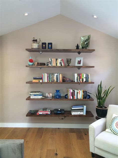 Minimalist bookshelf design | Bookshelf design, Minimalist bookshelves, Home library design