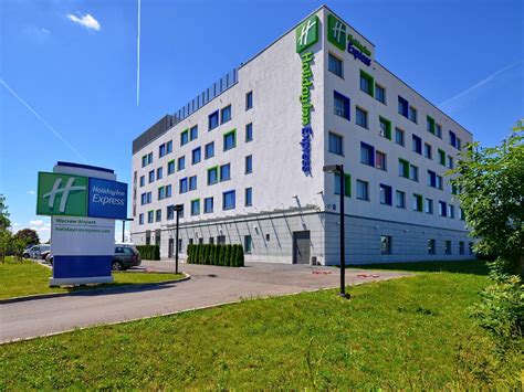 Holiday Inn Express Warsaw Airport Hotel by IHG