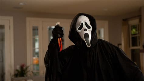 Learn How SCREAM Accidentally Found Its Ghostface Mask - Nerdist