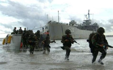 TNI AL Kerahkan 42 KRI dalam Latihan Gabungan 2013 | Strategi Militer ...