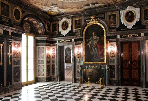 Interiors of the Royal Castle in Warsaw, Poland.... - lamus dworski