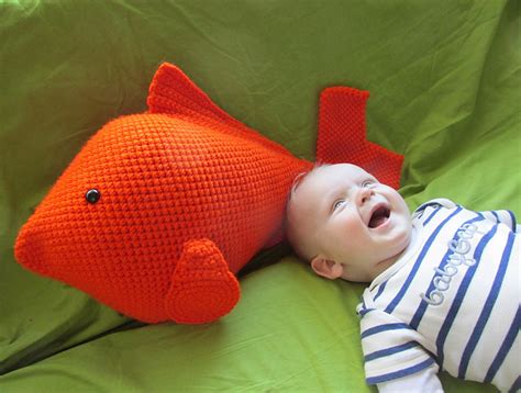 Ravelry: Goldfish Pillow or Large Toy pattern by Heather Sonnenberg