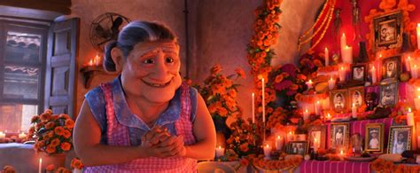 Image - Coco Abuelita at the ofrenda.jpg | Disney Wiki | FANDOM powered by Wikia