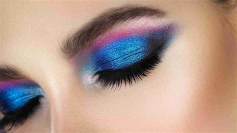 How to Wear Pink and Blue Eyeshadow - L’Oréal Paris