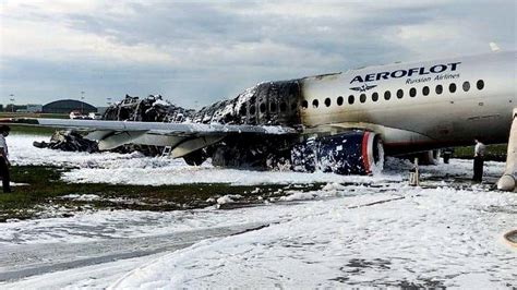 Aeroflot plane crash: 41 killed on Russian jet - BBC News