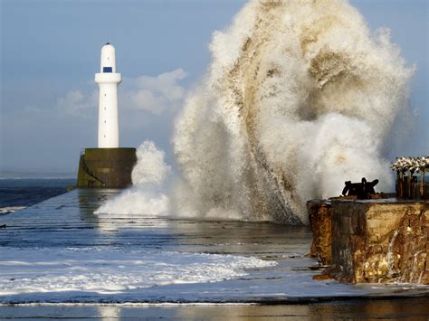 Wallpaper : sea, shore, sand, sky, Scotland, storm, tower, coast, lighthouse, pier, UK, Aberdeen ...