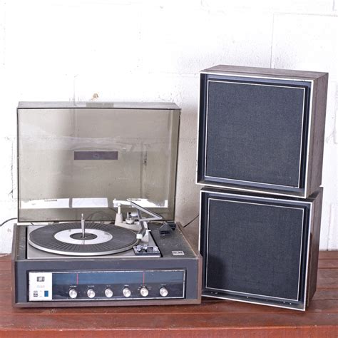 1970s-Era RCA Modular Series Record Player With Speakers | EBTH