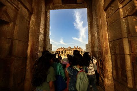 Hampi Ruins - PixaHive