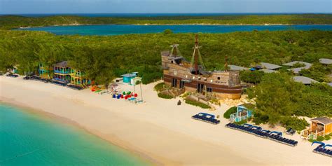 6 Ways to Enjoy Half Moon Cay, Carnival's Private Island