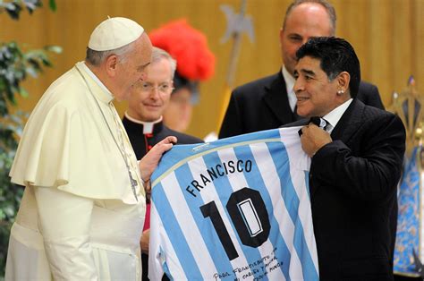 Pope Francis and soccer teams and stars (PHOTOS) - Sports Illustrated