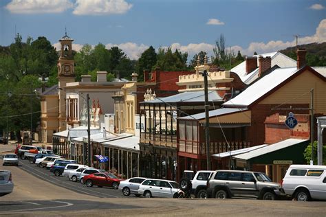 Beechworth Town Walk - Victoria's High Country