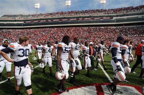 Auburn Tigers fall to Arkansas Razorback for season's 1st loss - al.com