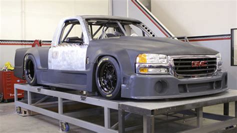 The World's First Road Racing Pickup Truck - Banks Power