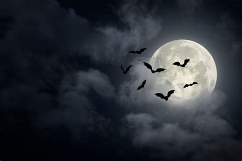 Spooky Halloween Sky Stock Photo - Download Image Now - Halloween ...