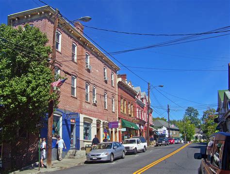 Main Street New Paltz – New York State Urban Forestry Council