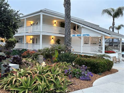 Escape to Del Mar Beach Hotel for a SoCal Getaway | hoopLA