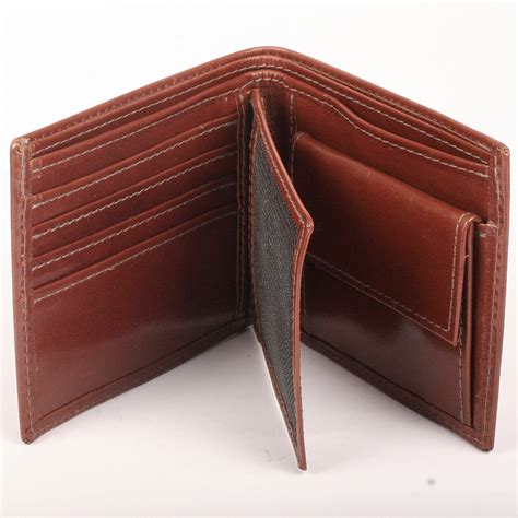 Mens Large Bifold Wallets | NAR Media Kit