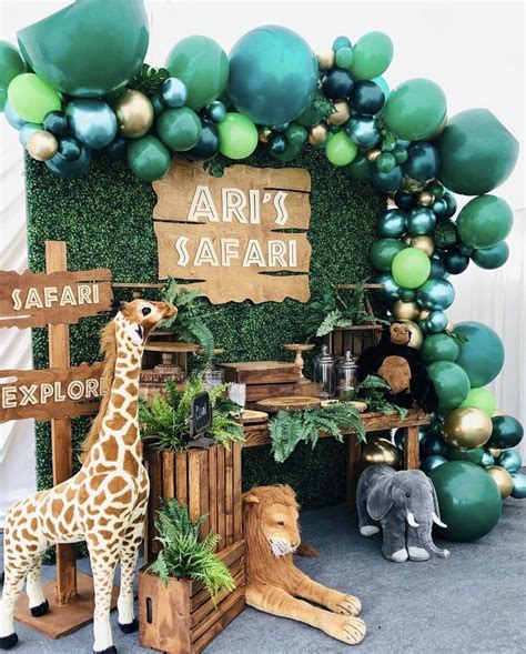 Safari Party | Safari birthday party, Jungle theme birthday party, Safari party decorations