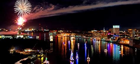 Savannah Christmas Market & Harbor Boat Parade of Lights 2024