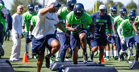 Seahawks Throwback Thursday: The green jerseys